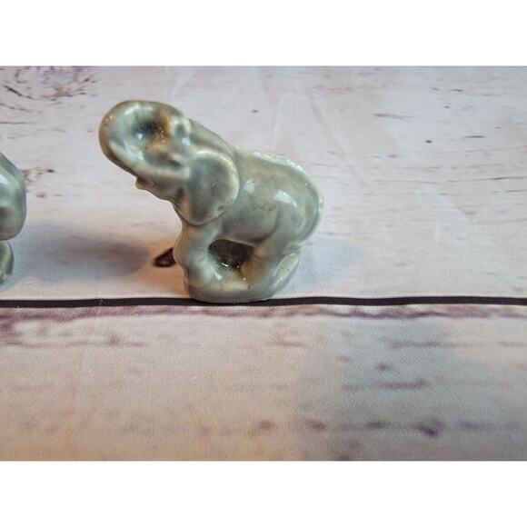 Wade Red Rose Tea Figurines Elephants Set Of 2 - Picture 2 of 6